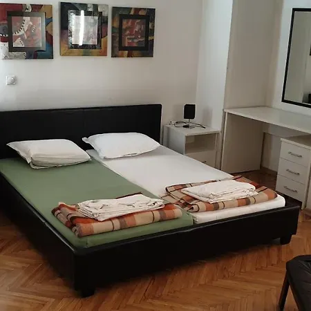 Risto Apartment Skopje Esterno foto